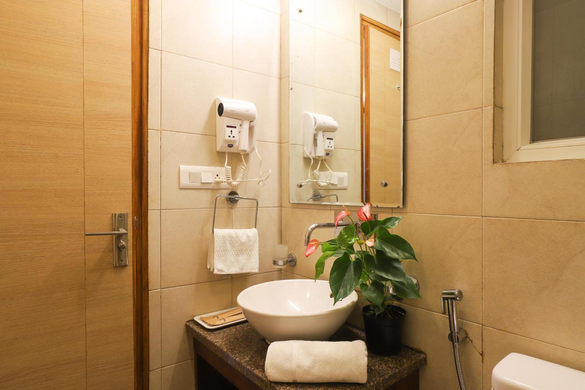 Veera Strand Park Serviced Apartments Near Calangute Buitenkant foto